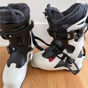 Dahu Ecorce Women’s Ski Boots – Size 23.5
